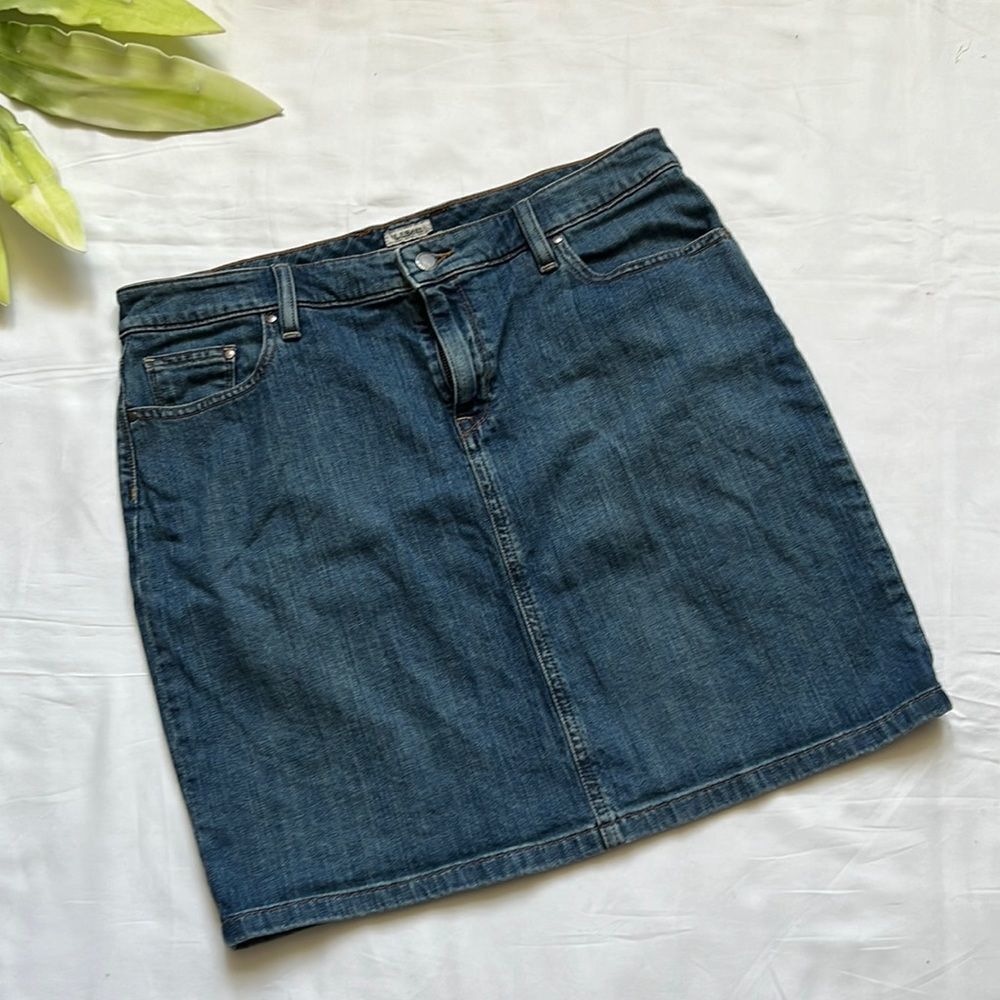 𝅺⭐️ll Bean Favorite Fit Denim Skirt⭐️
